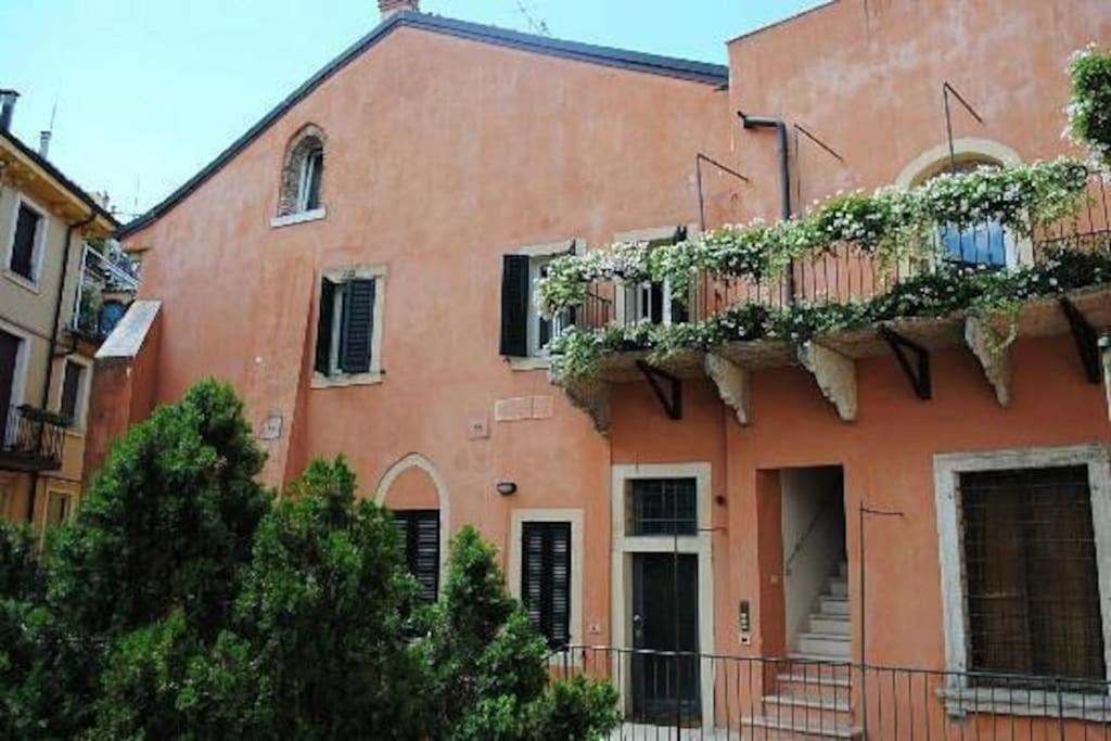 Abbraccio Di Verona Luaran gambar