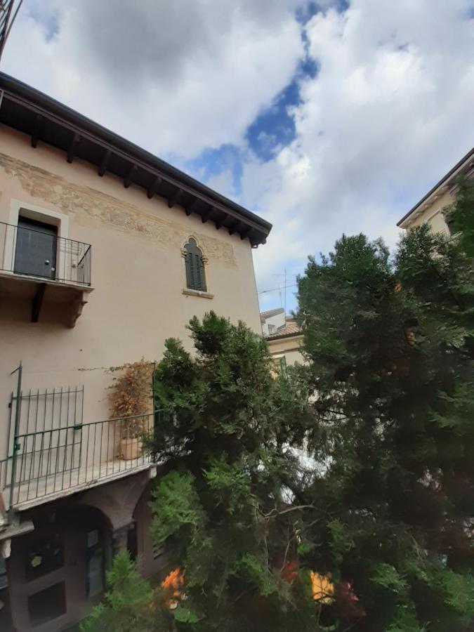 Abbraccio Di Verona Luaran gambar